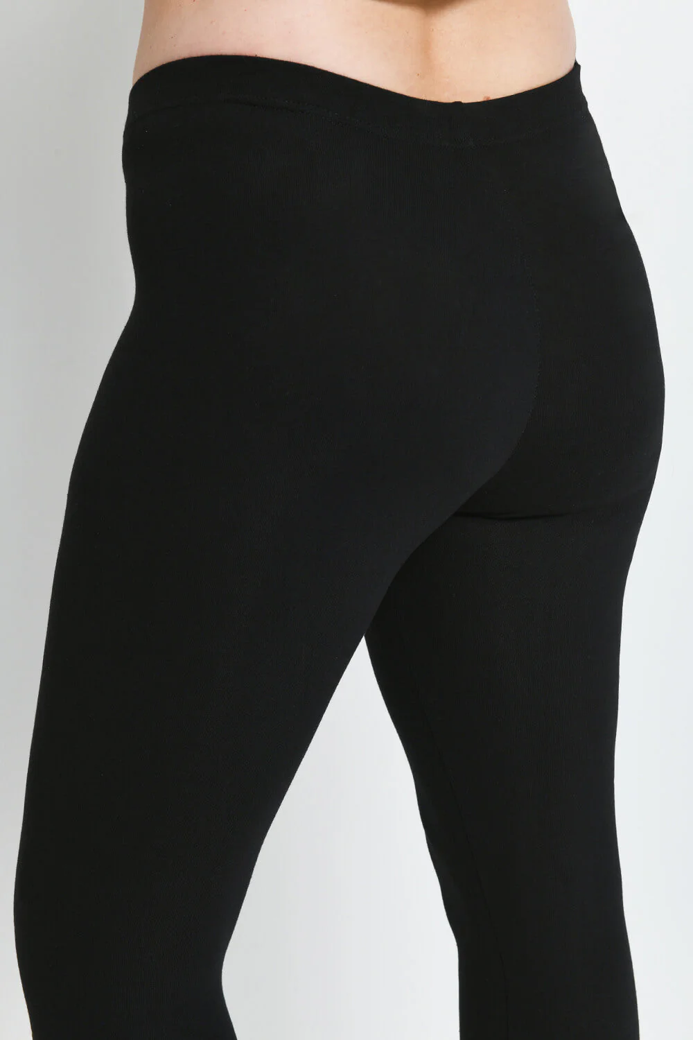 Everyday Cropped Leggings - Black - Image 5