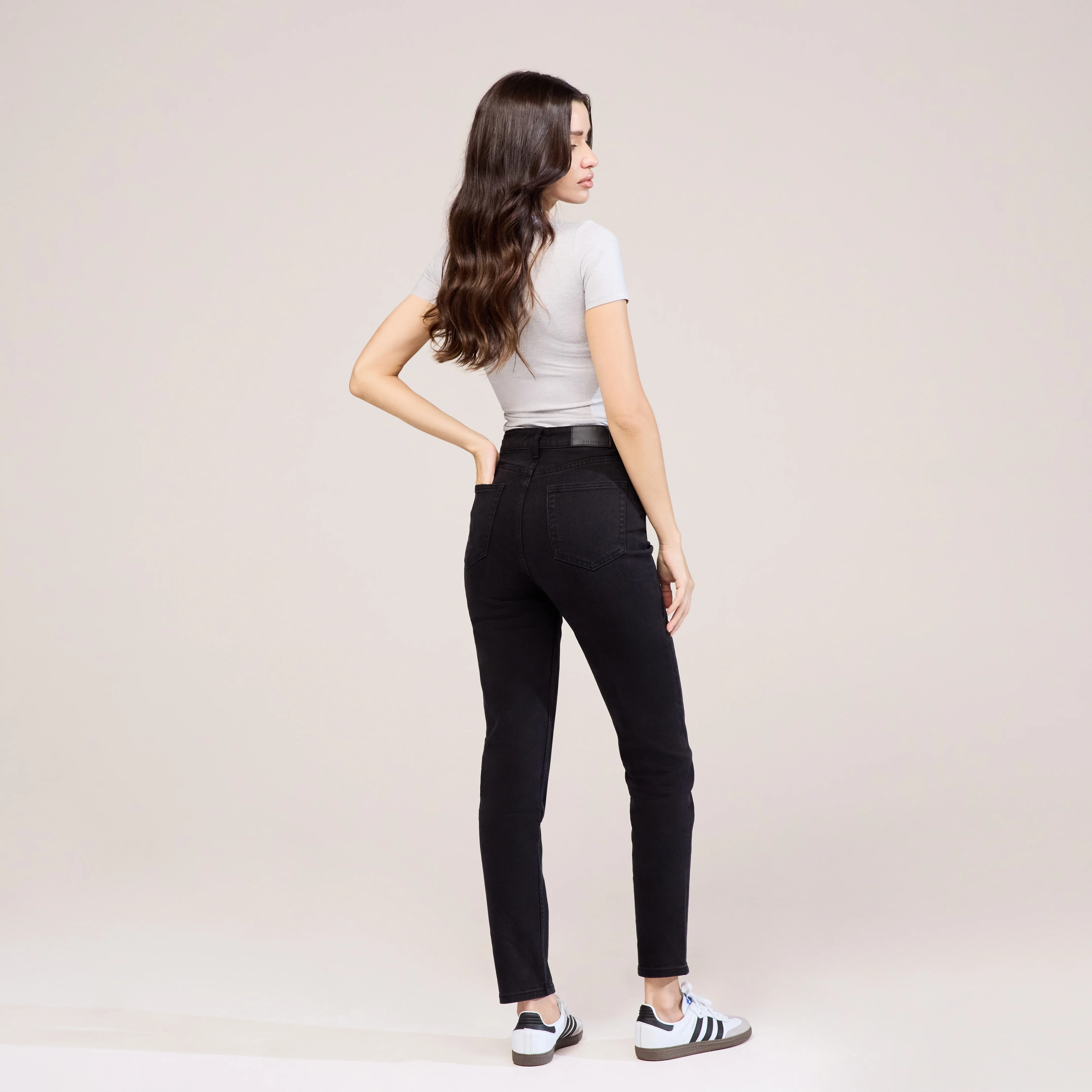 Slim Fit Mom Jeans - Black - Image 5